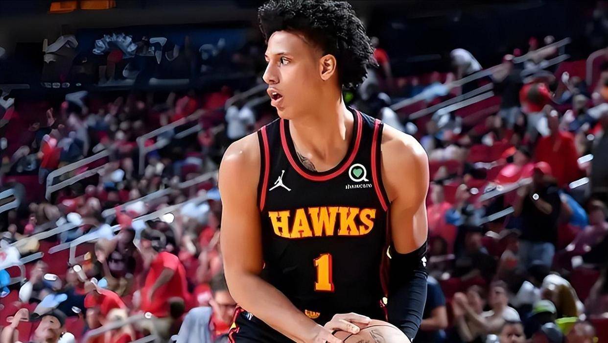 包含老鹰年轻球员表现出色，成为球队新核心的词条