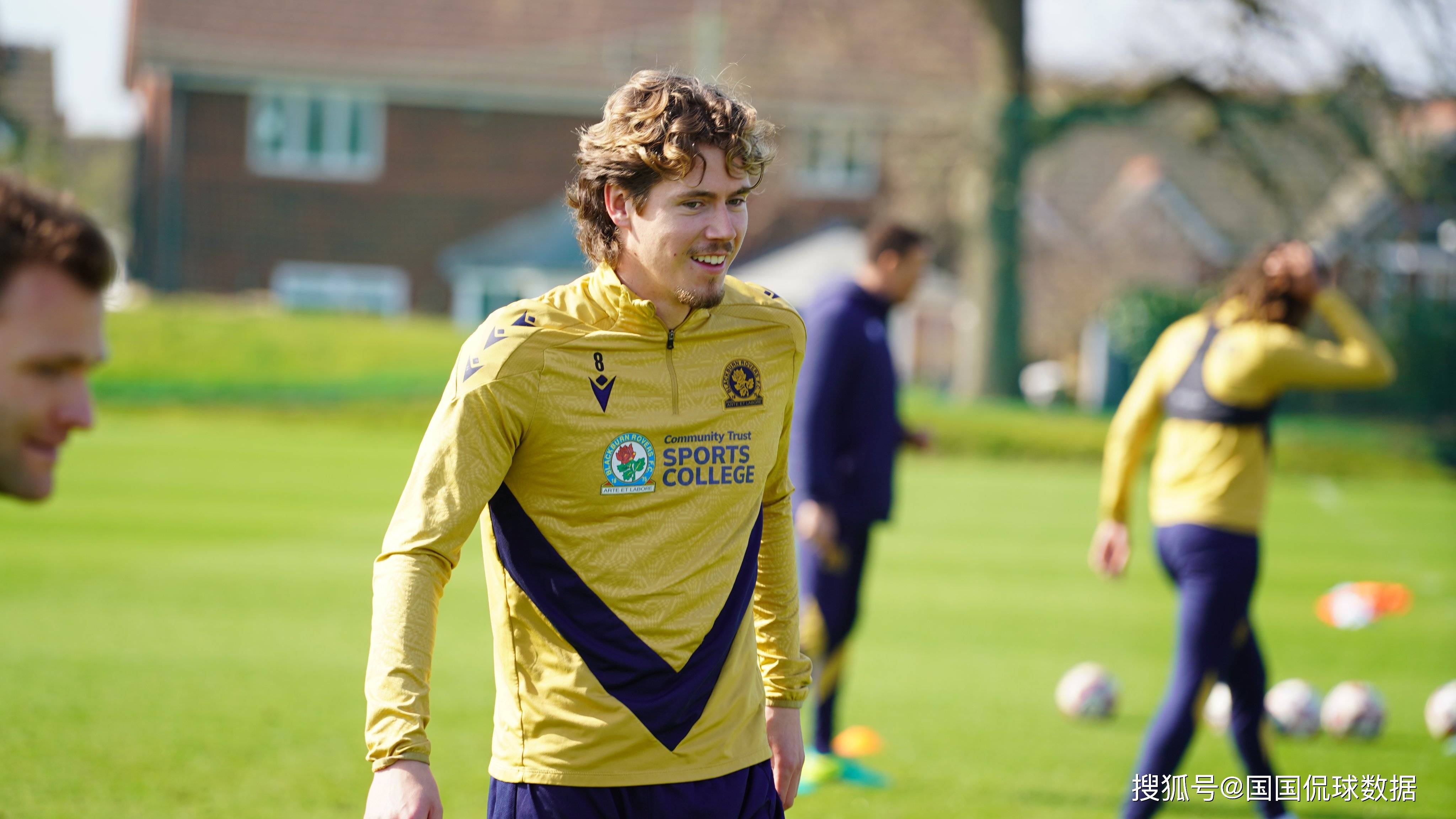 九游体育网页版入口-米德尔斯堡主场击败劲敌，逐步追赶领先者的简单介绍