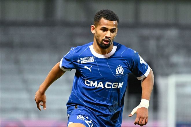 九游体育-马赛队客场不敌对手，遭遇法甲两连败