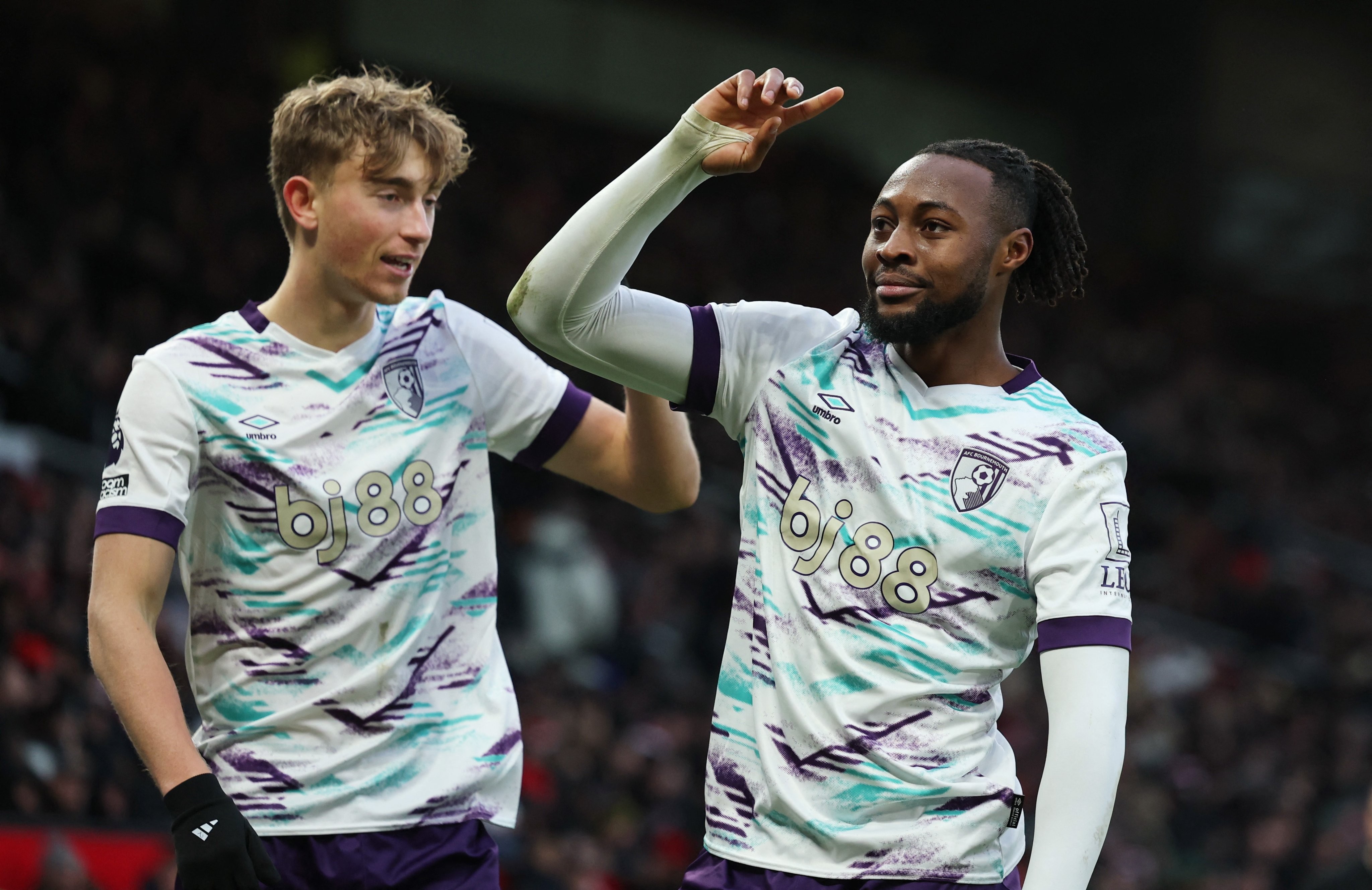 包含曼联将在主场迎战伯恩茅斯，志在保持不败的词条