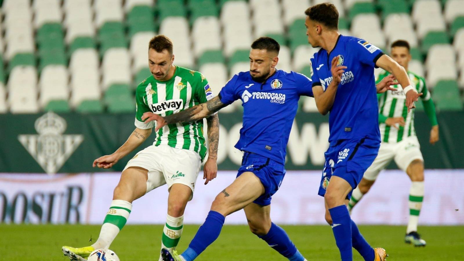 包含赫塔菲主场力克皇家贝蒂斯，积分榜上升的词条