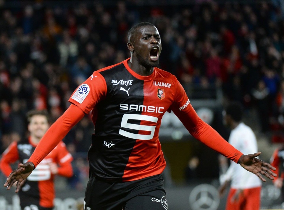 昂热球队备战燃放团队凝聚之力