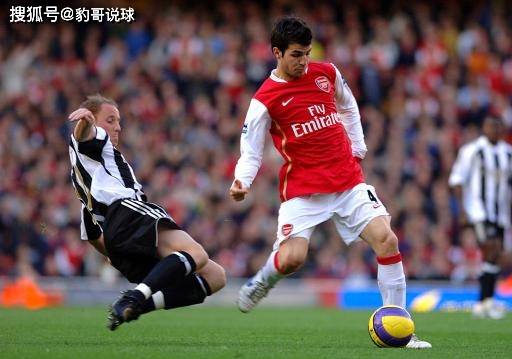 包含纽卡斯尔2-2战平，艰难守住平局的词条